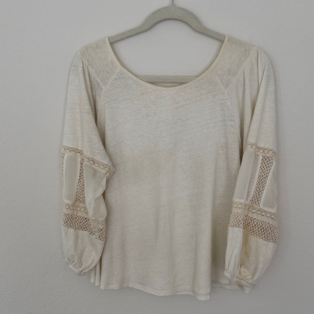 Elegant Cream Womens Top With Sheer / Lace Sleeve Detail